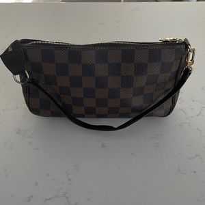 Vintage Louis Vuitton Damier Pochette